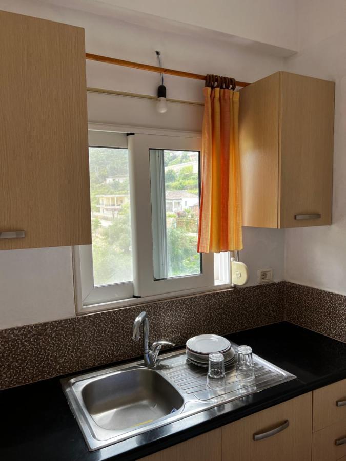 Ilias Family Rooms Himarë Exterior foto